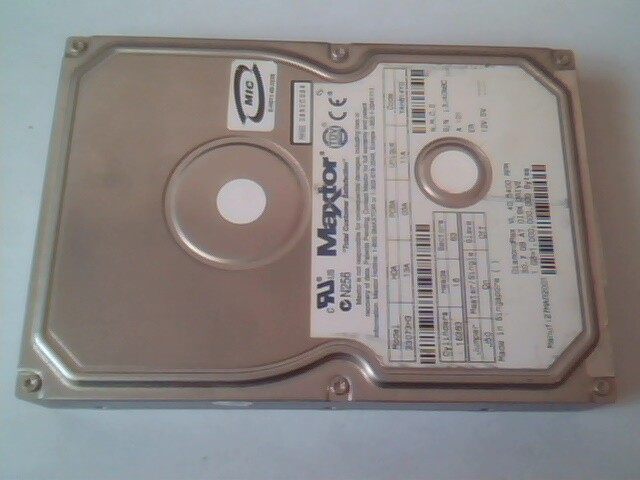 Hard Drive IDE Maxtor 33073H3 YAH814Y0 N256 DiamondMax
