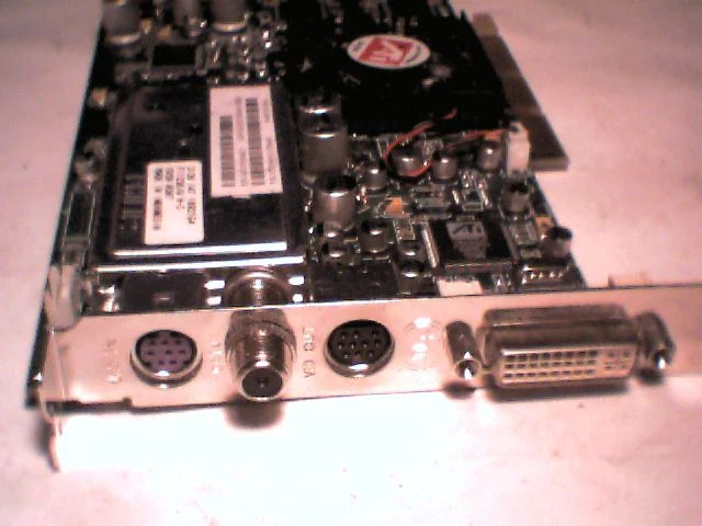 ATI AIW Radeon9000 AGP Video 109-95900-00 Radeon 9000 DVI Svideo CATV Theater200 - image 4