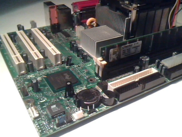 Motherboard P4 Intel D845GVFN/D845PEMY 2.80GHz CPU C77641-103 E210882 845GV - image 4