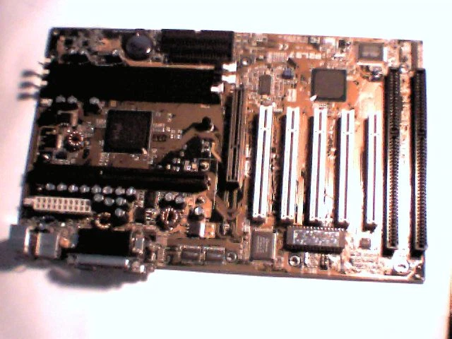 Pentium Motherboard Slot1 ASUS P2L97 v2.05 two 2 ISA AGP PCI 440LX W83977TF