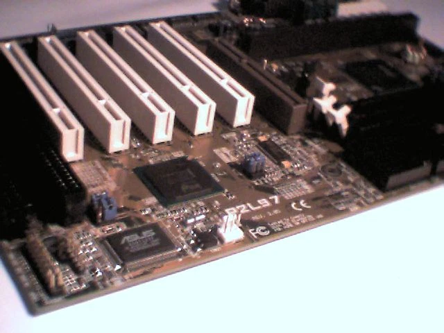 Pentium Motherboard Slot1 ASUS P2L97 v2.05 two 2 ISA AGP PCI 440LX W83977TF - image 4