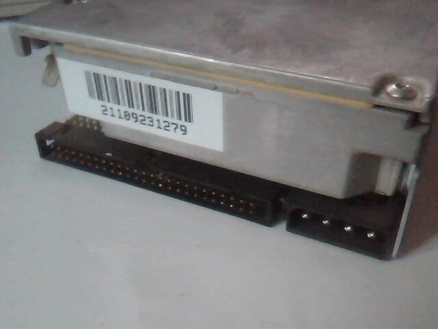 Hard Drive SCSI Quantum ProDrive 210S 921-13-9003-1002 - image 4