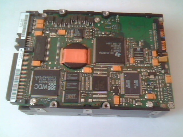 Hard Drive SCSI Disk IBM DCHS EC488628 PN93G3023 092096 - image 4