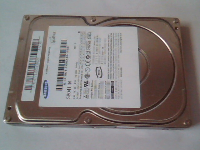 Hard Drive IDE Samsung Spinpoint SP0411N 0779J1CX429520