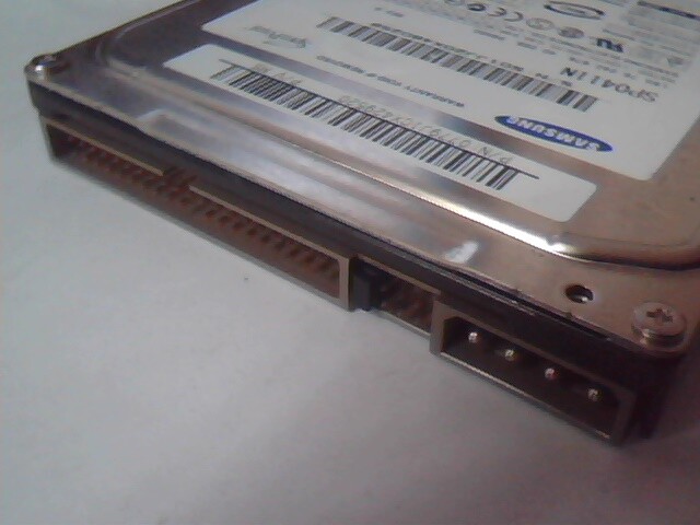 Hard Drive IDE Samsung Spinpoint SP0411N 0779J1CX429520 — image 5