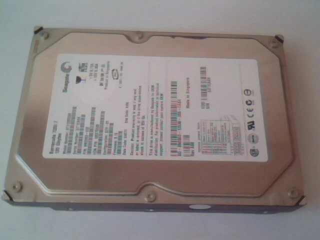 Hard Disk Drive IDE Seagate Barracuda ST3120026A 9W2083-032 100275528