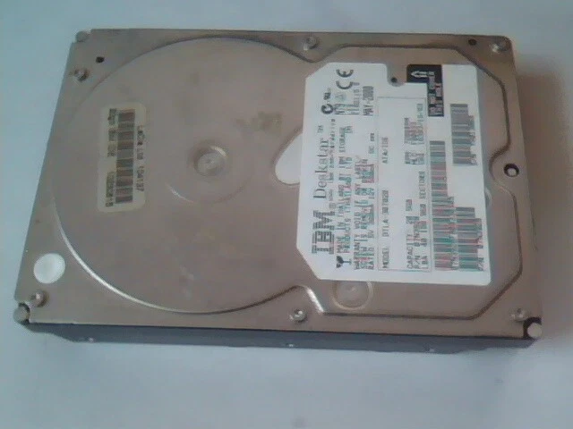 Hard Drive Disk IDE IBM Deskstar DTLA-307020 07N3928 F80033 E182115 S 20.5GB
