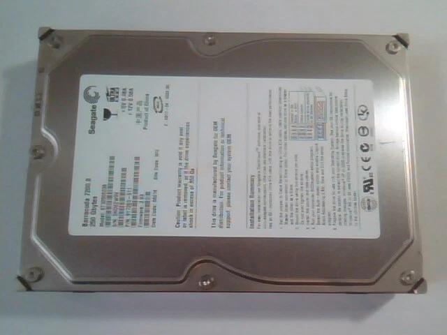 Hard Drive Disk IDE Seagate Barracuda ST3250823A 9Y7283-511 7200.8 250GB