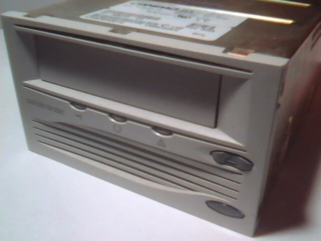 Compaq TR-S12AA-CN SDLT 110/220 GB 70-80010-01 SCSI LVD Embedded Internal Drive - image 2