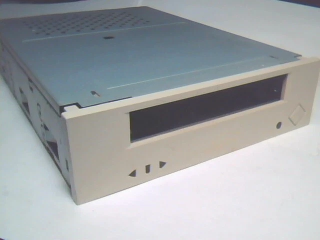 Ecrix VXA-1i 112.00101 RevD SCSI Tape Drive 8mm 5.25" Internal 50-pin