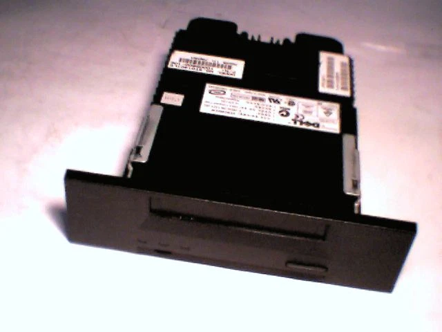SCSI DAT Tape Drive Seagate STD1401LW 10005600-106 Scorpion DELL LVD/SE 40GB