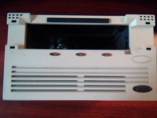 DLT Tape Drive Quantum TR-S13XA-EG R1-80016-01 B02 A14 SDLTi Series SCSI LVD - image 3