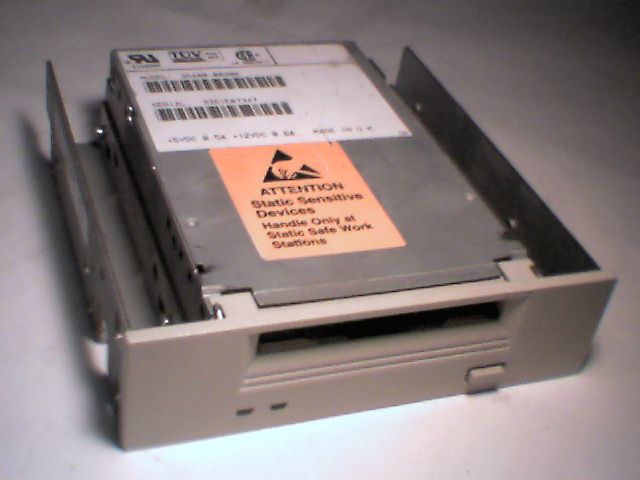 SCSI DAT Tape Drive 35480-00906 5.25" E139285 C1504-66006 FIN533850801 3347