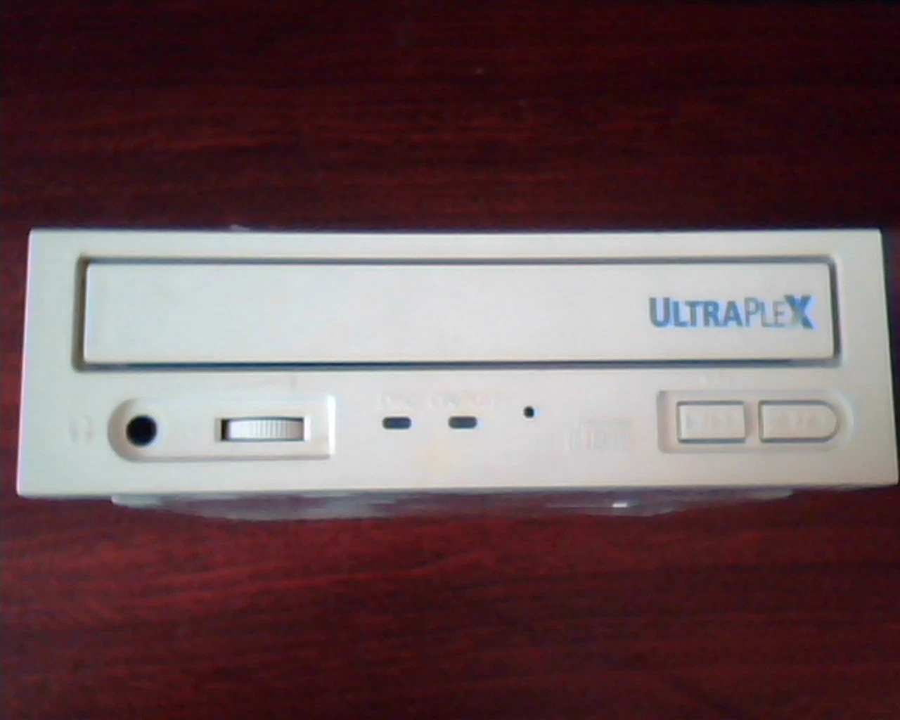 Plextor PX-32TSi CD-ROM Drive 13C4 0303 August 1998 E132064 UltraPlex - image 4