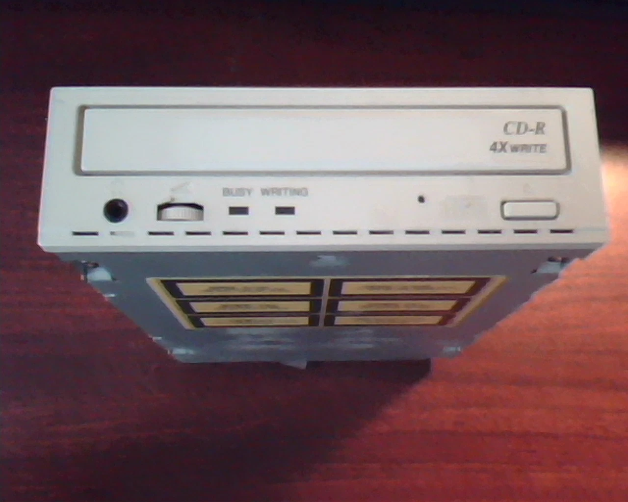 Matsushita-Kotobuki CW-7502-B IU09TB058CRB Feb1999 BAB CD-R 4x Write Drive SCSI - image 3