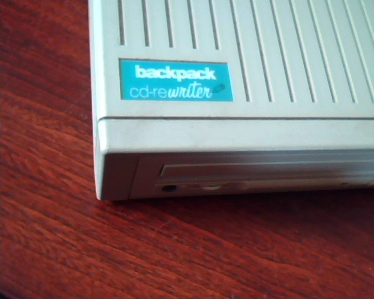 MicroSolutions 190130 Series 6 Driver backpack Mitsumi CR-4804TE CD-R/RW IDE - image 2