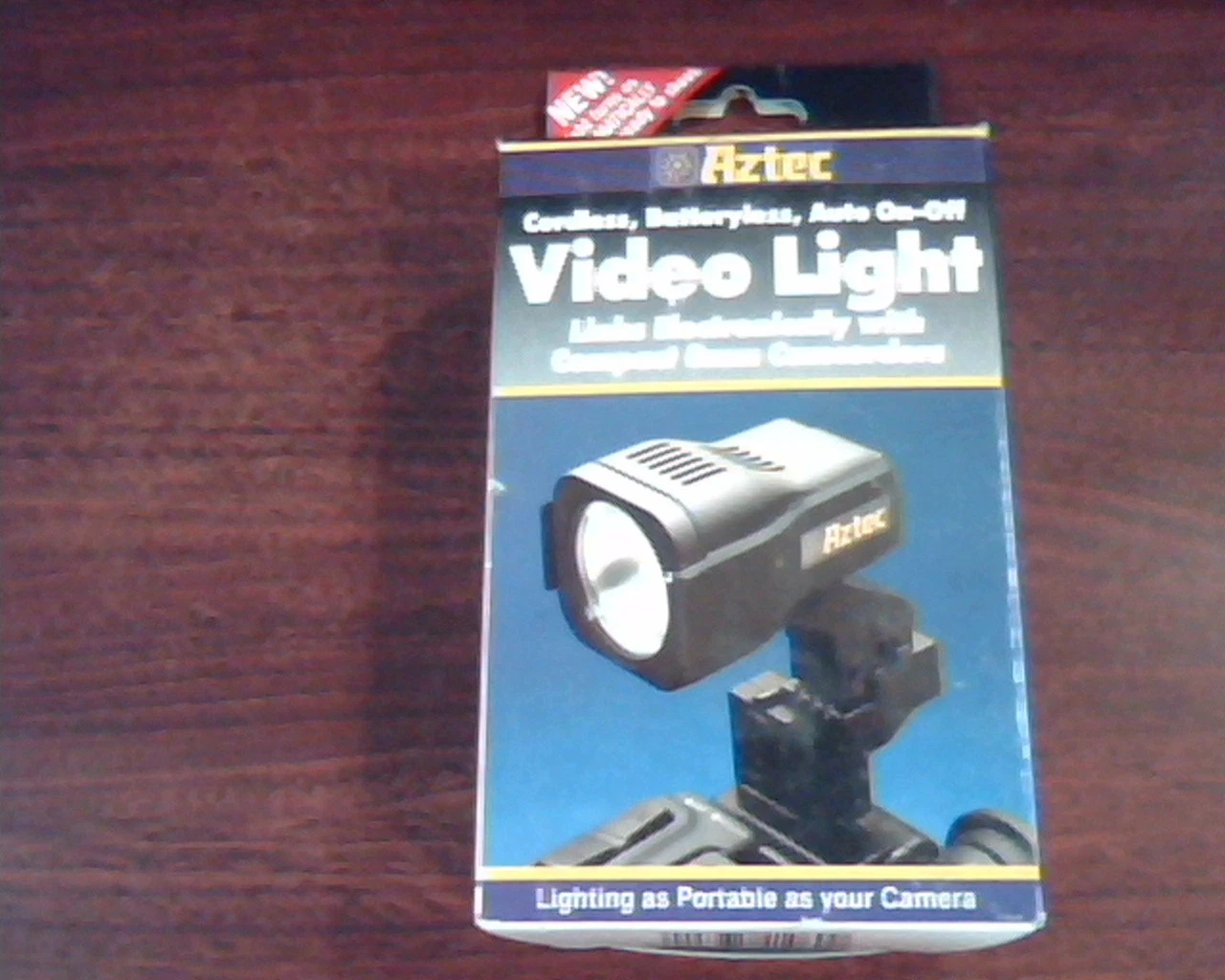 Aztec Video Light Cordless Batteryless 8mm camcorders links electronically AZ10