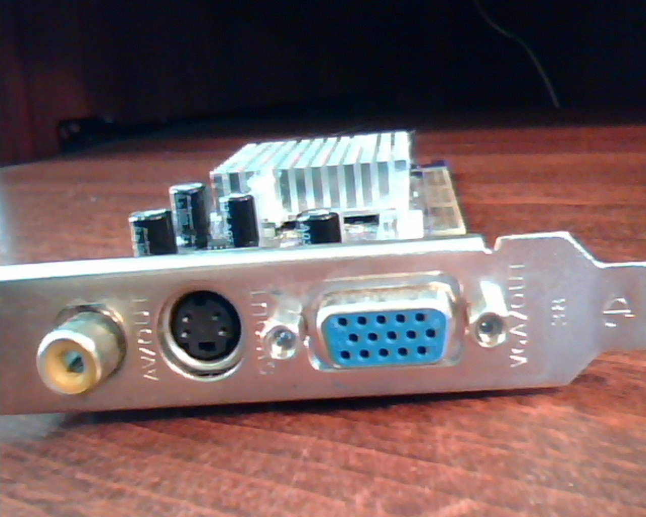 Video Graphics Card AGP GeForce 4 MX440 8X 64MB DDR TV-out 73CT 104017829AV VGA - image 6