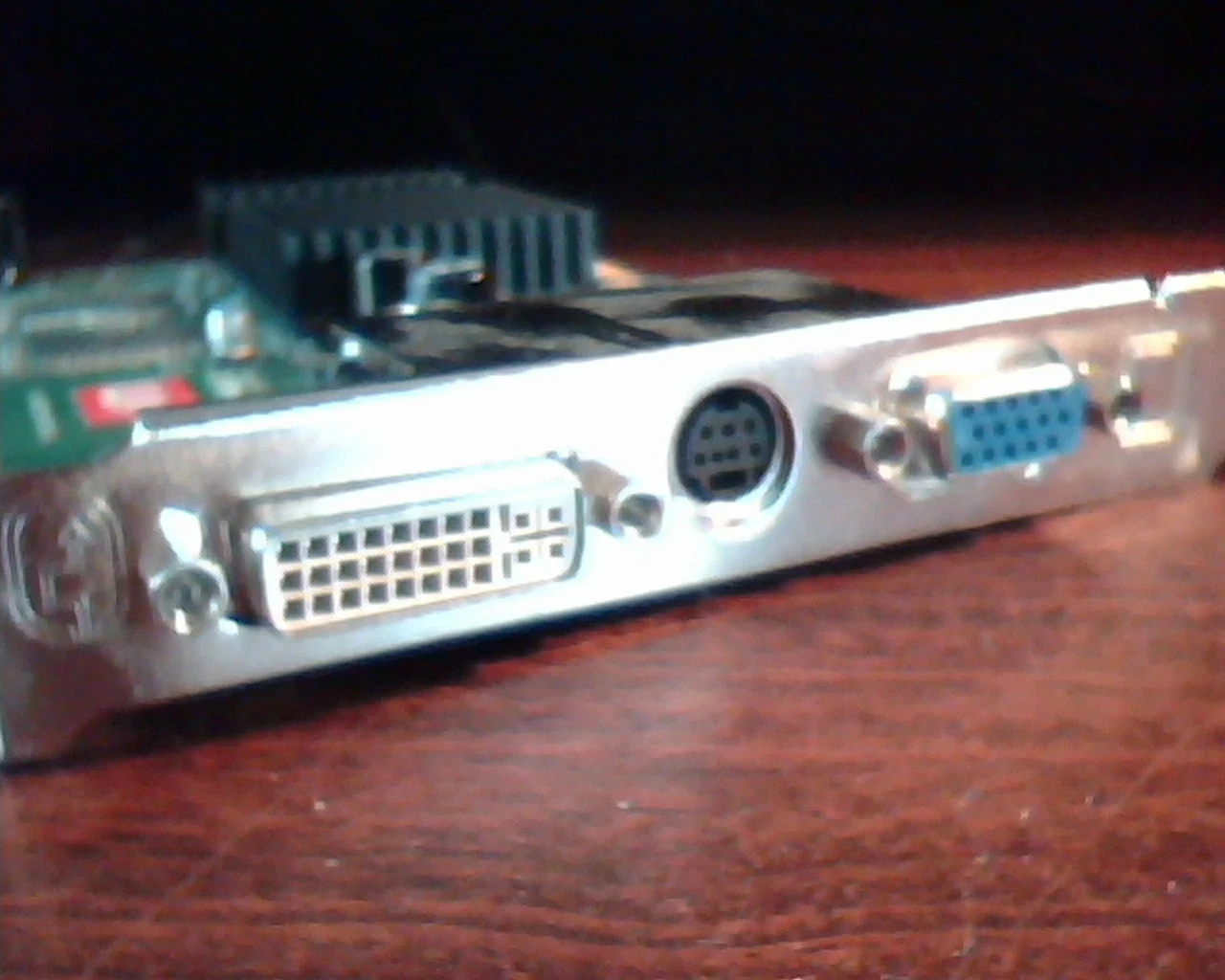 AGP card ATI Radeon 9550 256M 109-A03500-10 102A0352710 DVI VGA Video - image 5