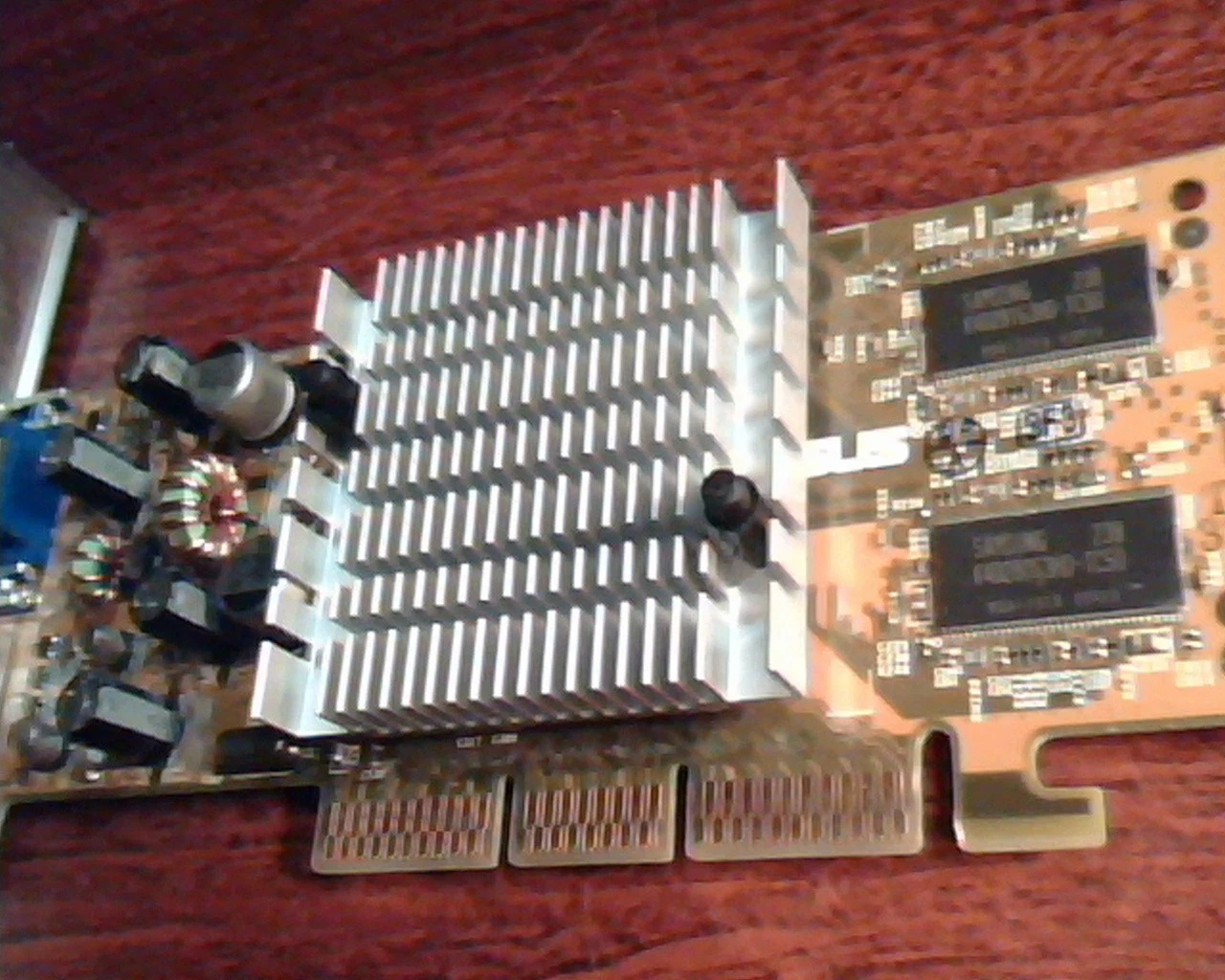 AGP card ASUS V8170MAGIC/T/N/64M/A S-Video VGA Comp-out V8170 Magic - image 2