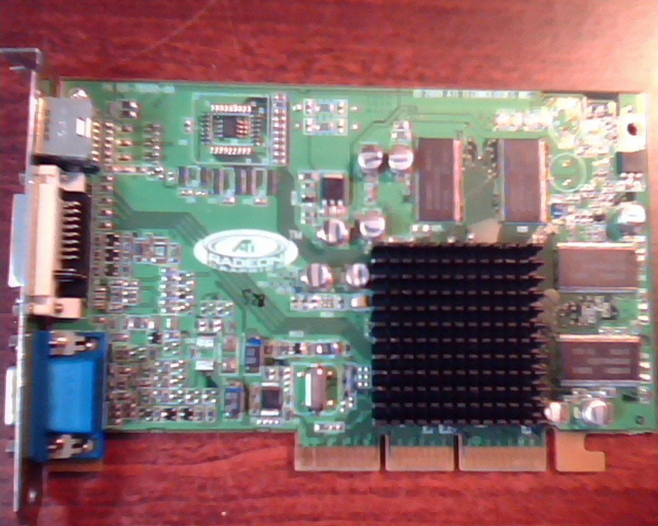 AGP card ATI Radeon 109-78500-00 RV100 SD32M 1027850800 N625 DVI VGA S-Video