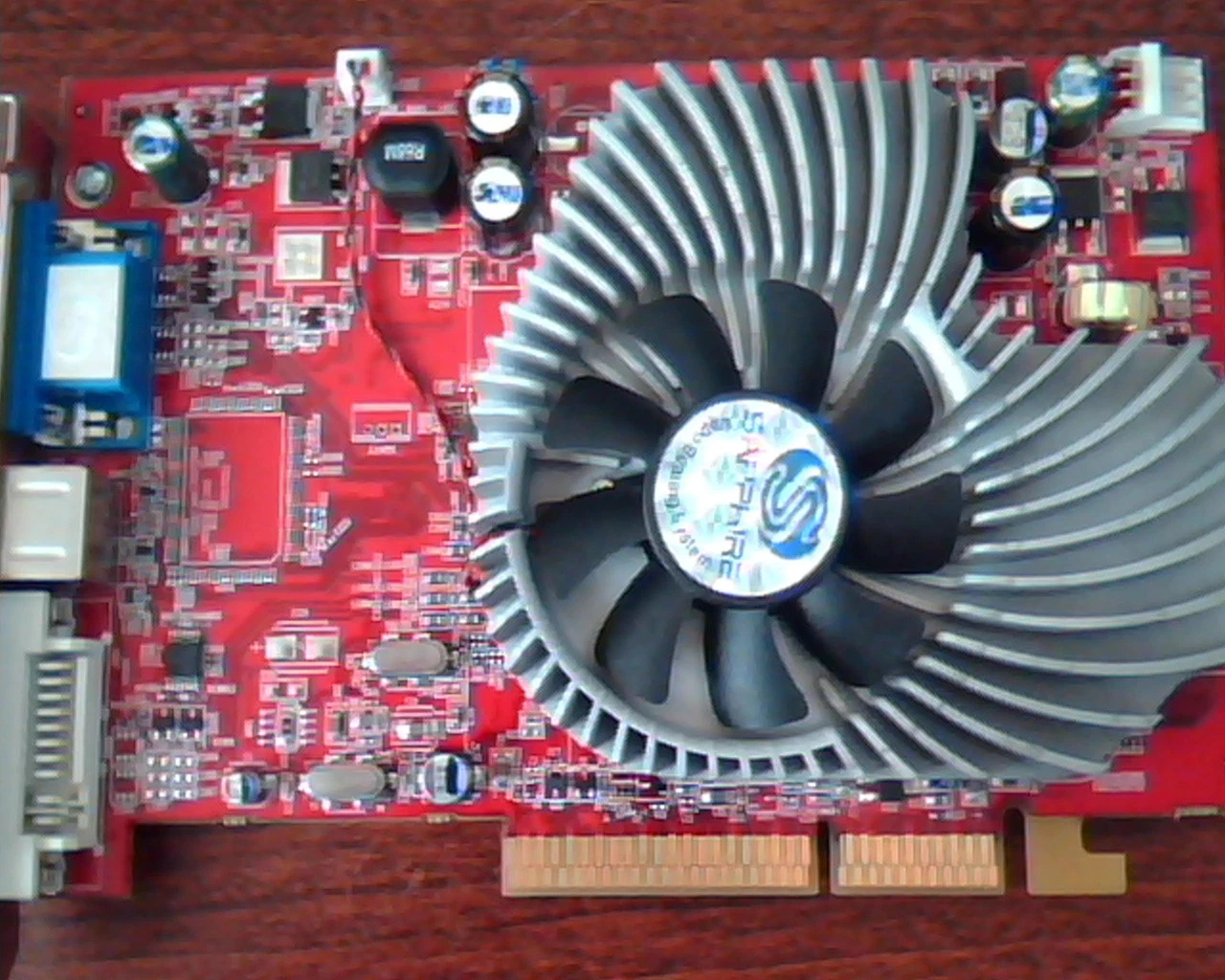 AGP card X1600Pro Advantage 256M DDR2 VGA/TVO/DVI-I 11076-11 Video Sapphire