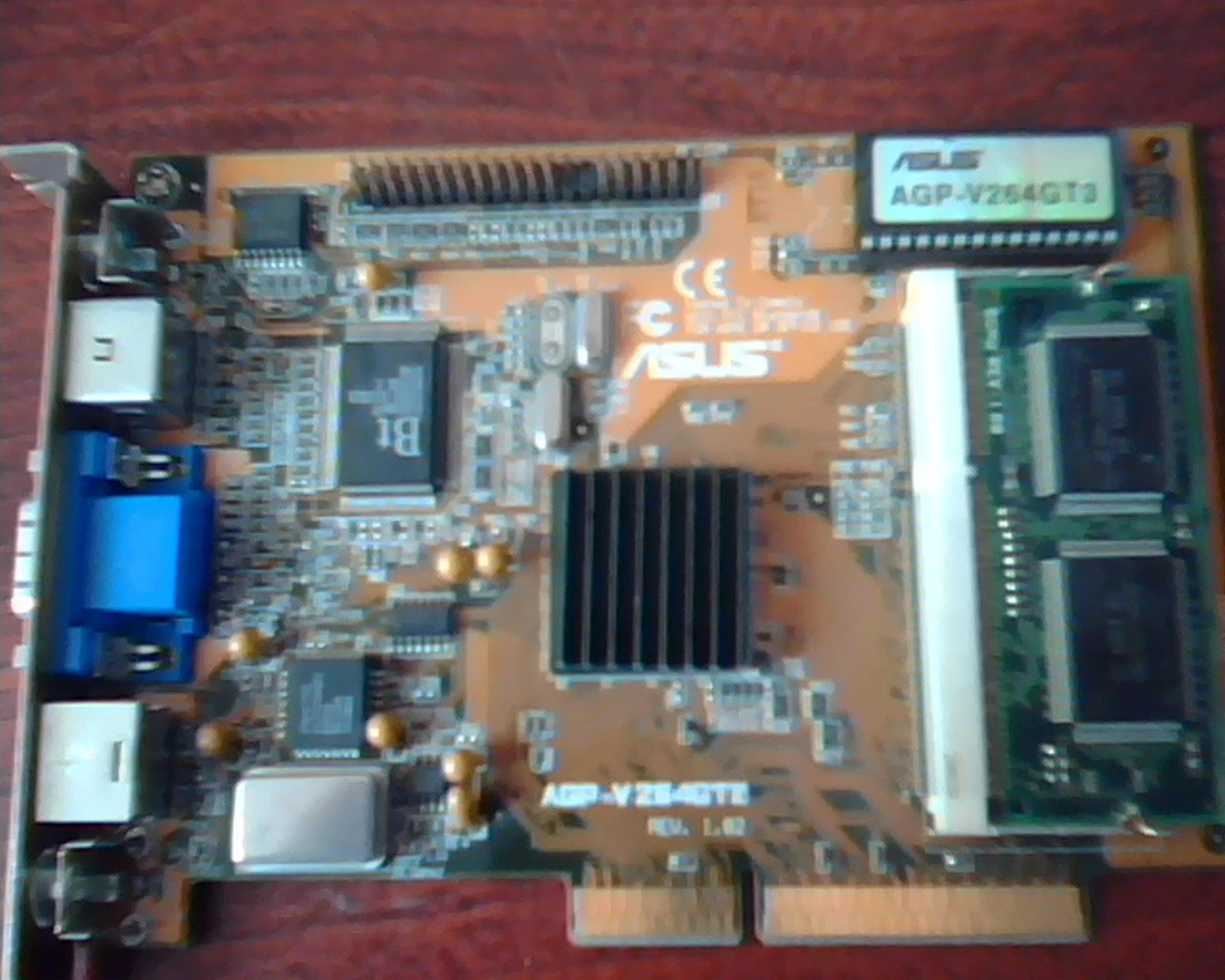AGP card ASUS AGP-V264GT3 Rev 1.02 S-Video 84803084 4MB VGA DVI1201