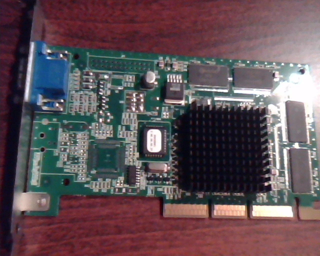 AGP card NVIDIA 180-P0009-0000-C03 09N5033 NW VGA Video