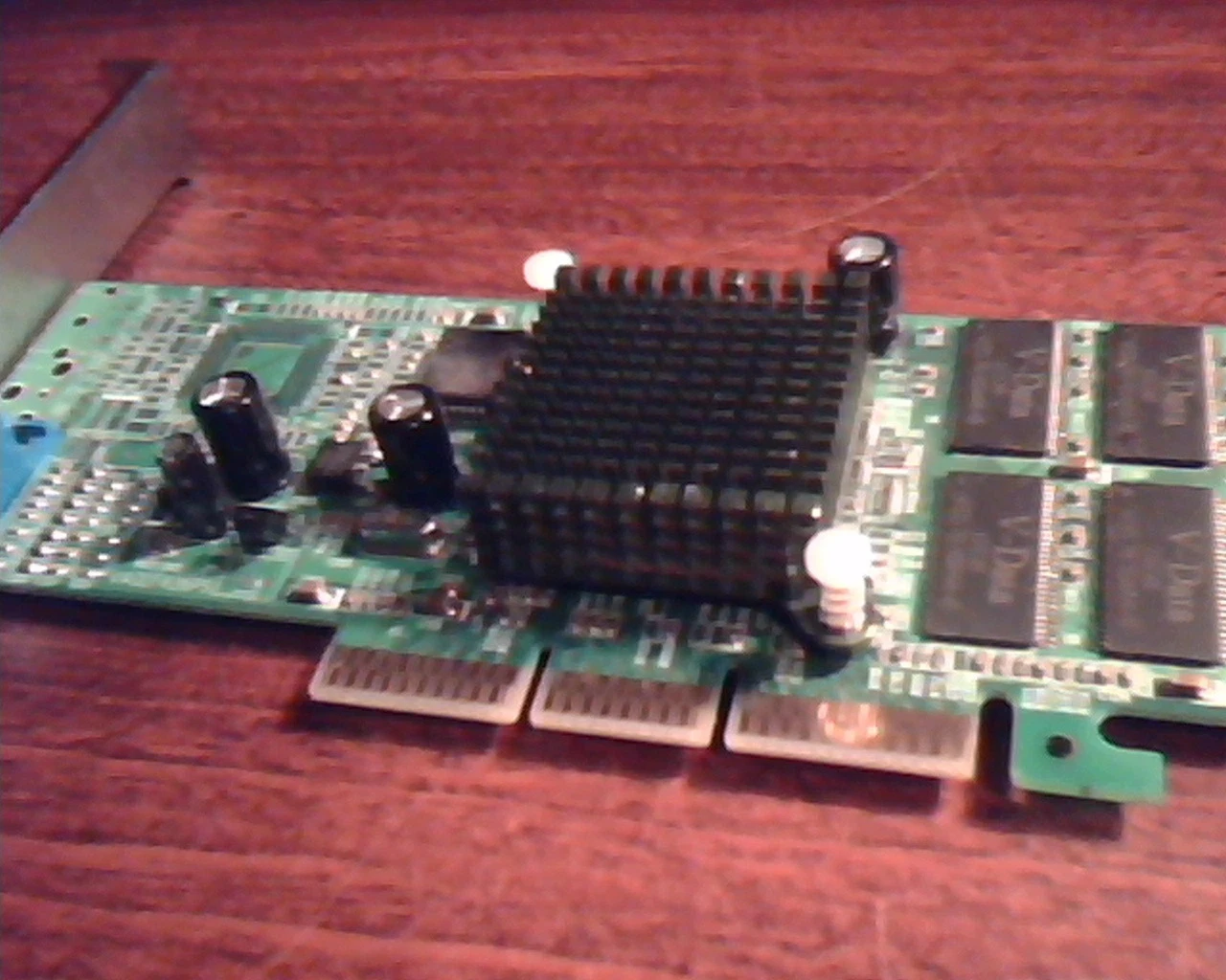 AGP card GeForce2 MX400 64MB SDR VGA PV-T07G-DRH8 Ver3.1 Video - image 2