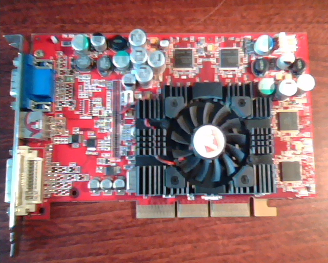 AGP card ATI Radeon 109-94200-30 Rev A02 1029421933 DVI TV VGA