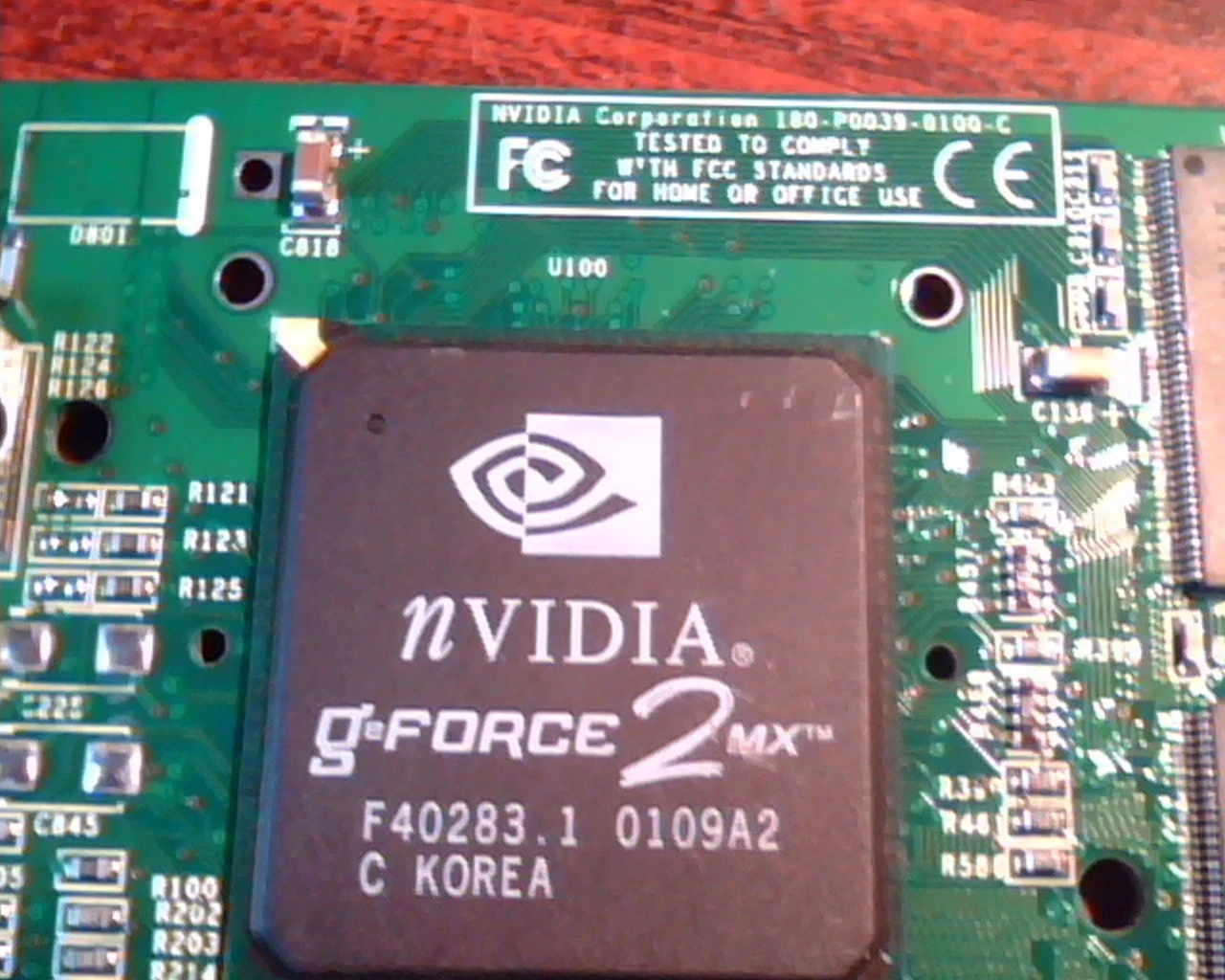 AGP card nVIDIA GeForce 2MX 180-P0039-0100-C A01 VGA 2 MX - image 2