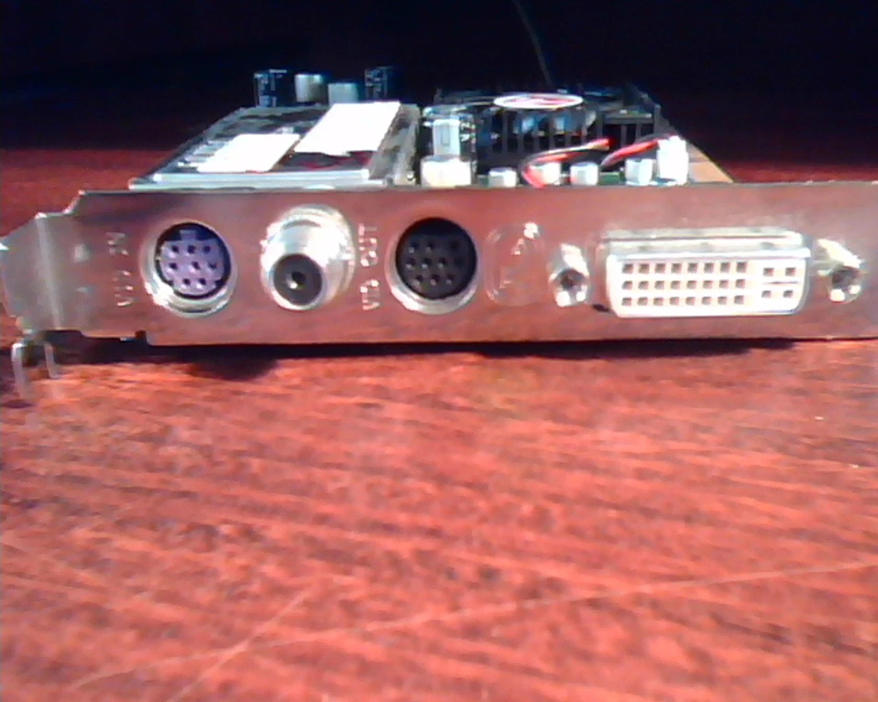 AGP card ATI AIW Radeon 900 64MB 109-95900-00 Theater 200 Vid DVI CATV - image 5