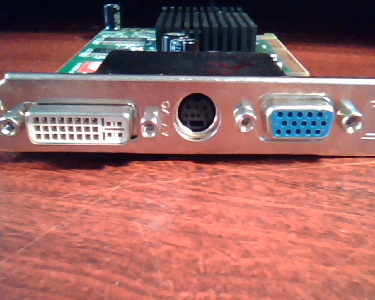 AGP card ATI 109-A03500-10 Radeon 9550XL 256MB 102A0352313 DVI VGA AV - image 5