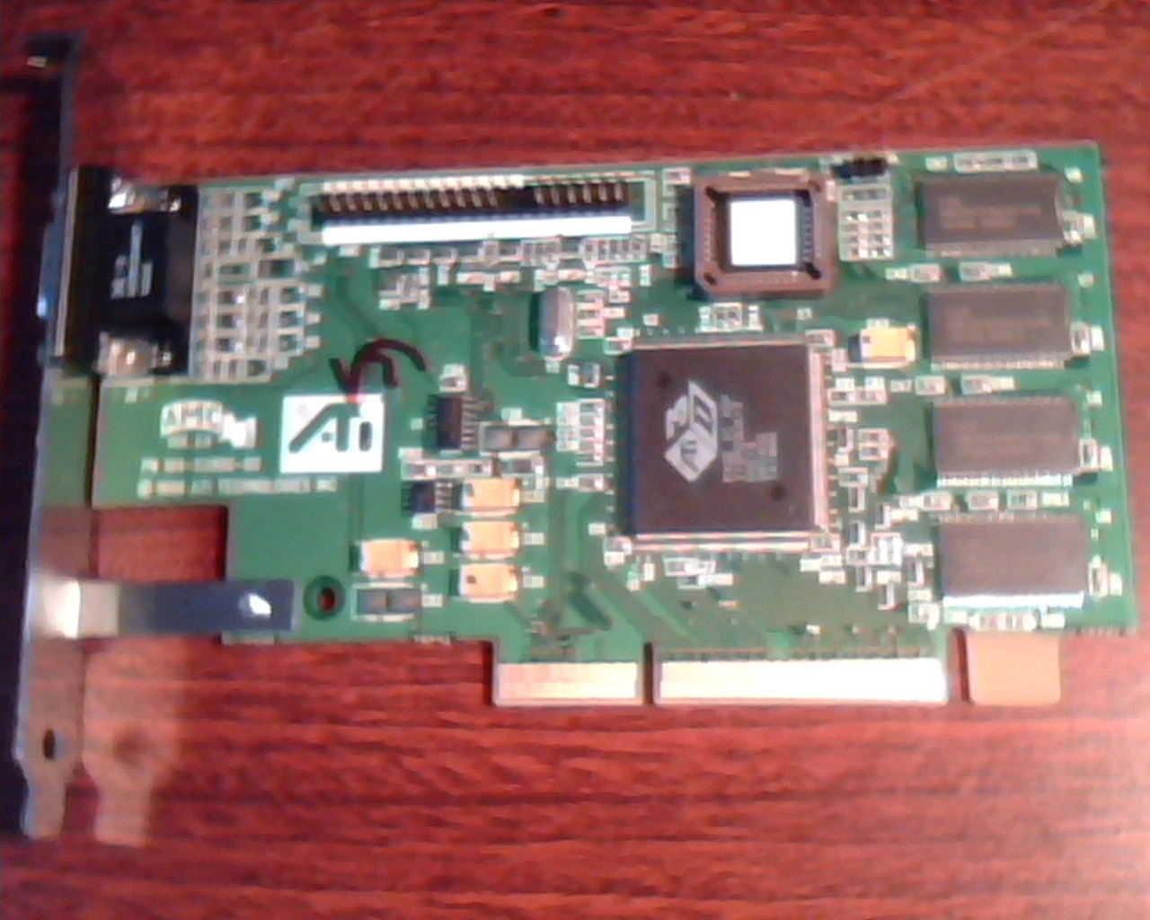 AGP card ATI 109-52800-00 Rage IIC 2c N424 1025280600530401I/O Ver 2.0
