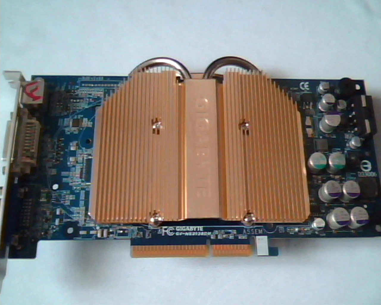 AGP card Gigabyte GV-N63128DH Rev 1.2 128 DVI VGA TV GV-N63 D33006