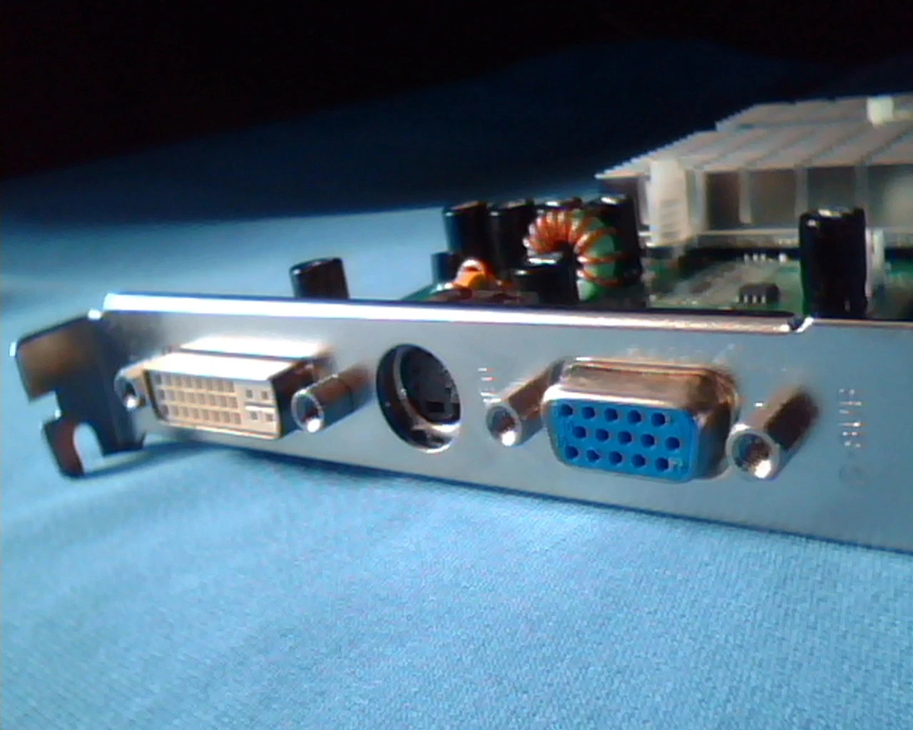 AGP card Nvidia MT-5205C NV FX5500 256MB DDR TV DVI VGA - image 5