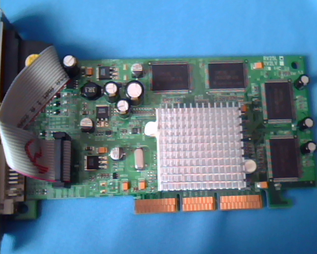 PowerColor Ati Radeon 9000 RV25L-B3 DVI VGA v1.1 64M AGP video graphics card