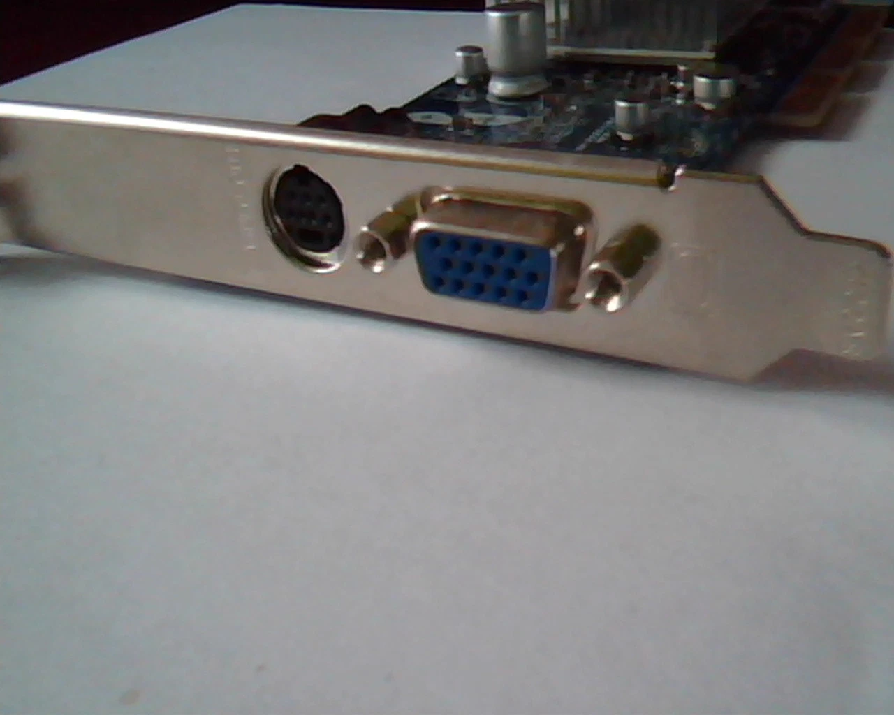 AGP card Gigabyte GV-R92S128T Rev 1.0 30A499B 00284 S-Video VGA - image 6