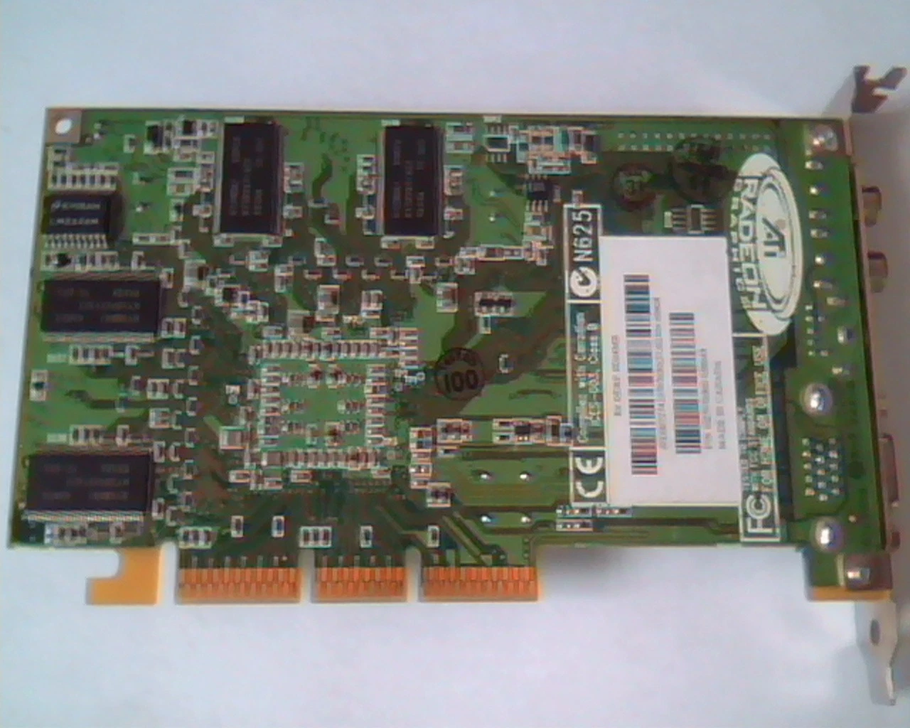 AGP card ATI R6 Rage Theater 109-70700-01 DDRF SD64MB 1027070300 comp VGA Video - image 4