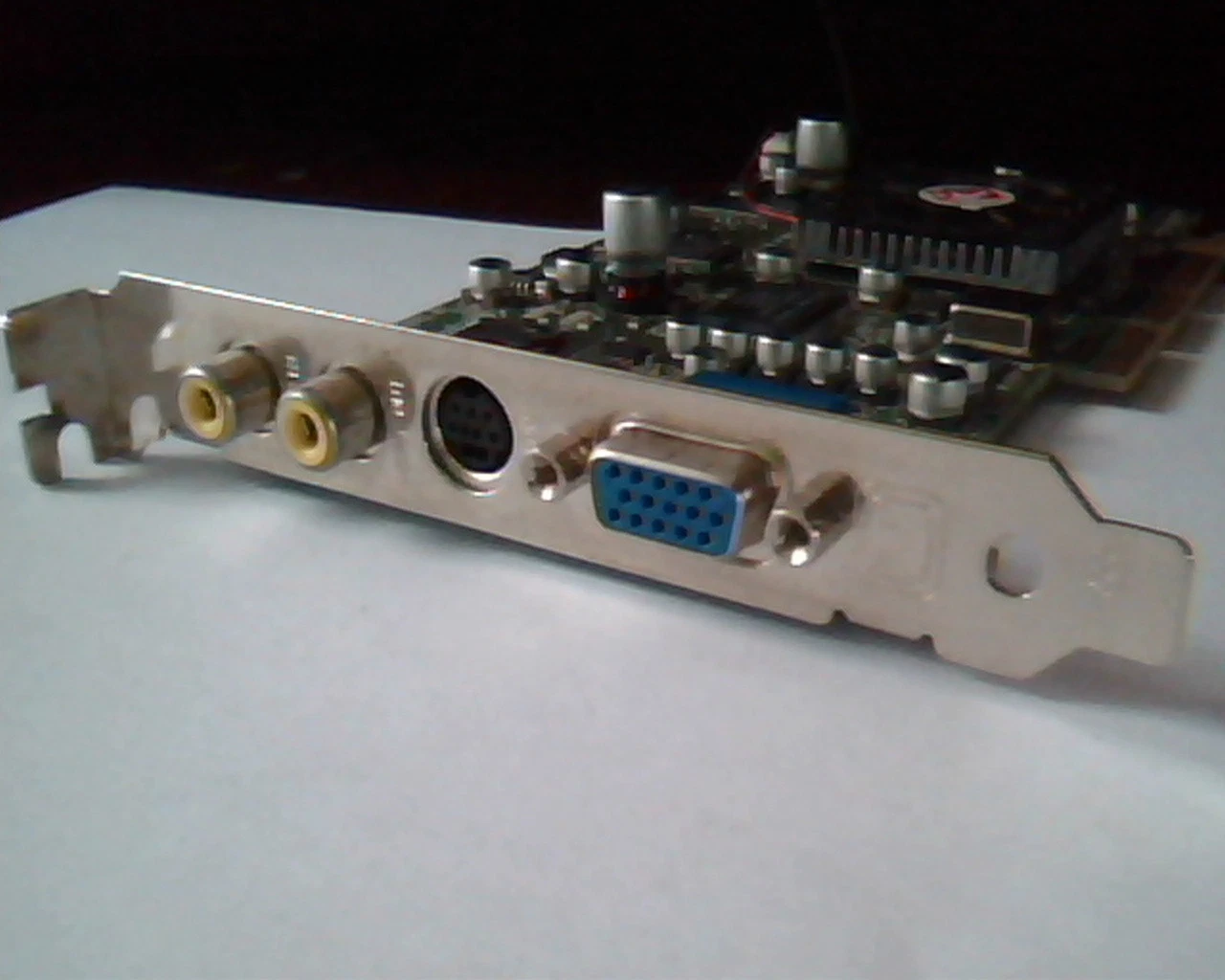 AGP card ATI R6 Rage Theater 109-70700-01 DDRF SD64MB 1027070300 comp VGA Video - image 5