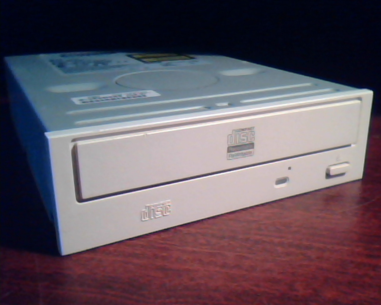 LG CD-R/RW Drive CED-8083B Quartz 152628-6B2 1.10 Sept2000 Compaq 3850H-1246B