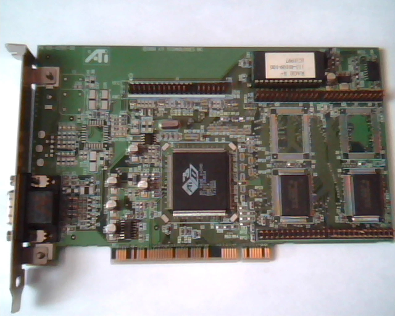PCI Video card ATI 109-40100-00 3D Rage II+ 113-40109-100 1024011700 VGA