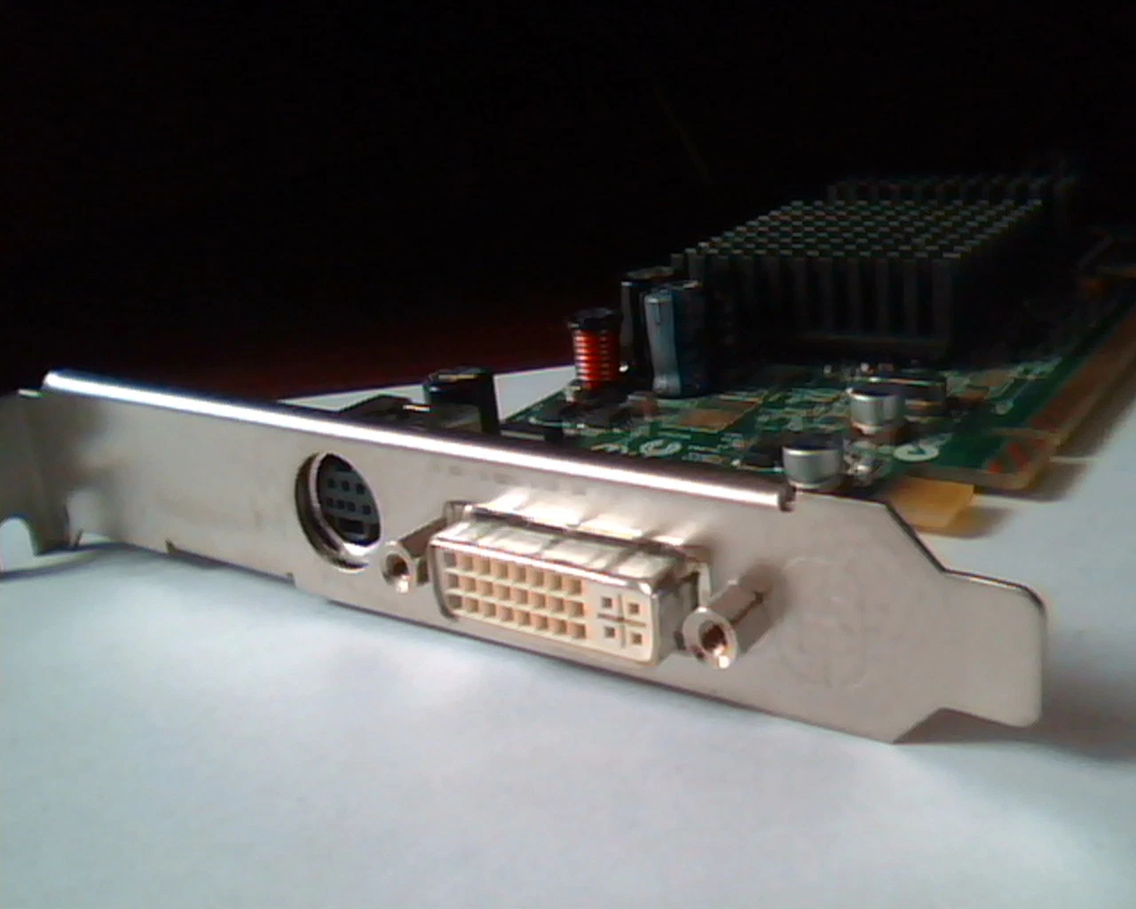 PCI-E express card ATI 109-A26030-01 Rev A01 102A2604400 DVI Video D33A27 - image 6