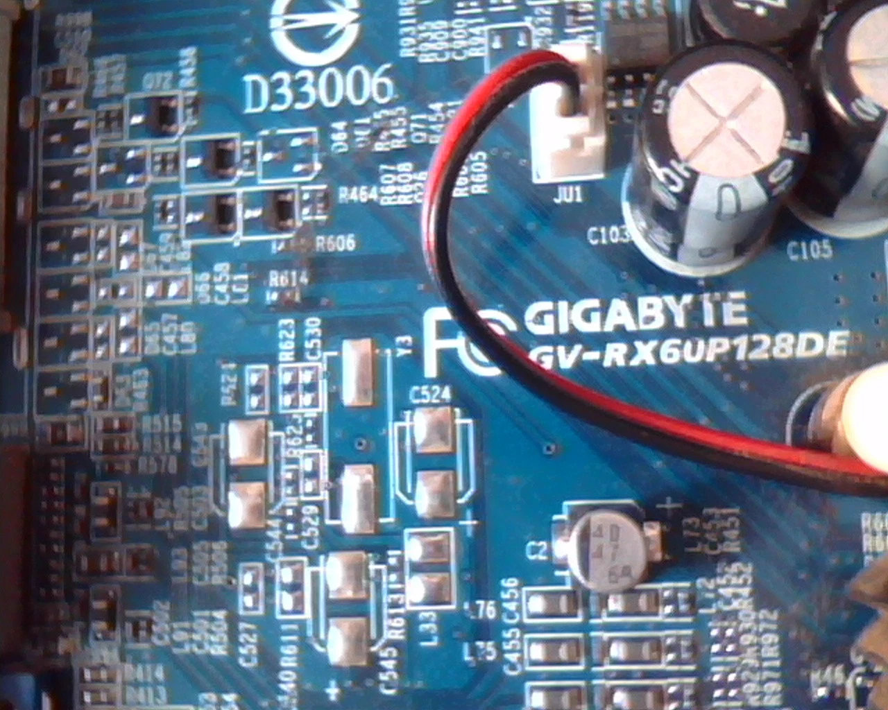 PCI-E express card Gigabyte GV-RX60P128DE 4RB161C DVI VGA S-Video Rev 1.0 - image 2