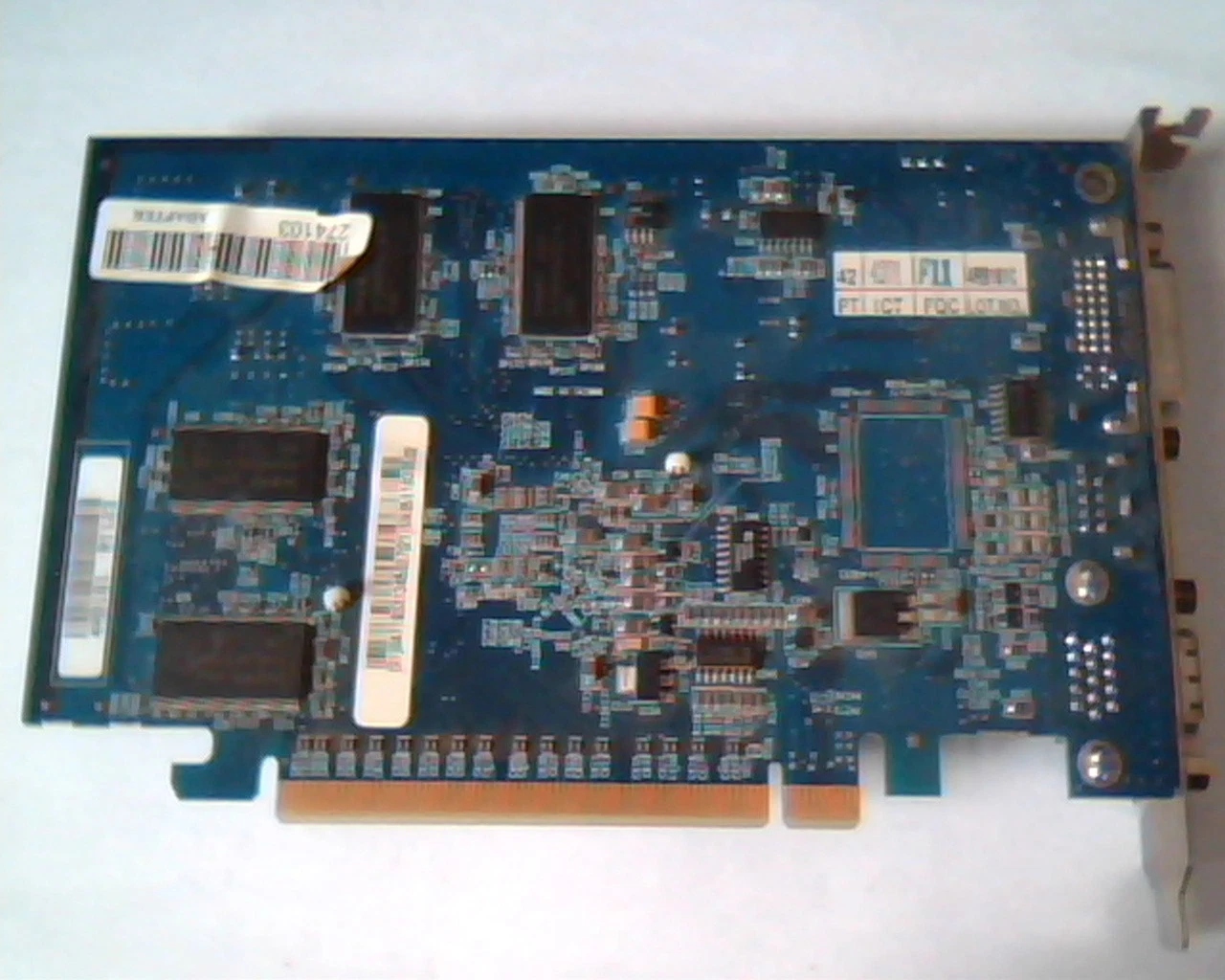 PCI-E express card Gigabyte GV-RX60P128DE 4RB161C DVI VGA S-Video Rev 1.0 - image 7