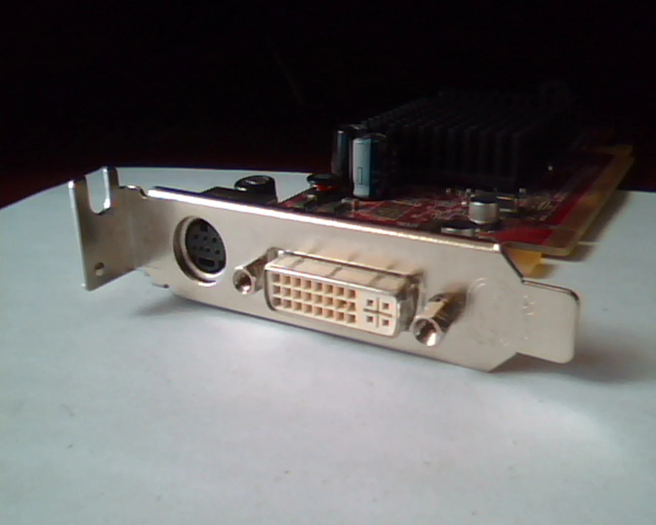 PCI-E express card ATI 109-A26000-00 A02 102A2600501 DVI S-Video - image 6