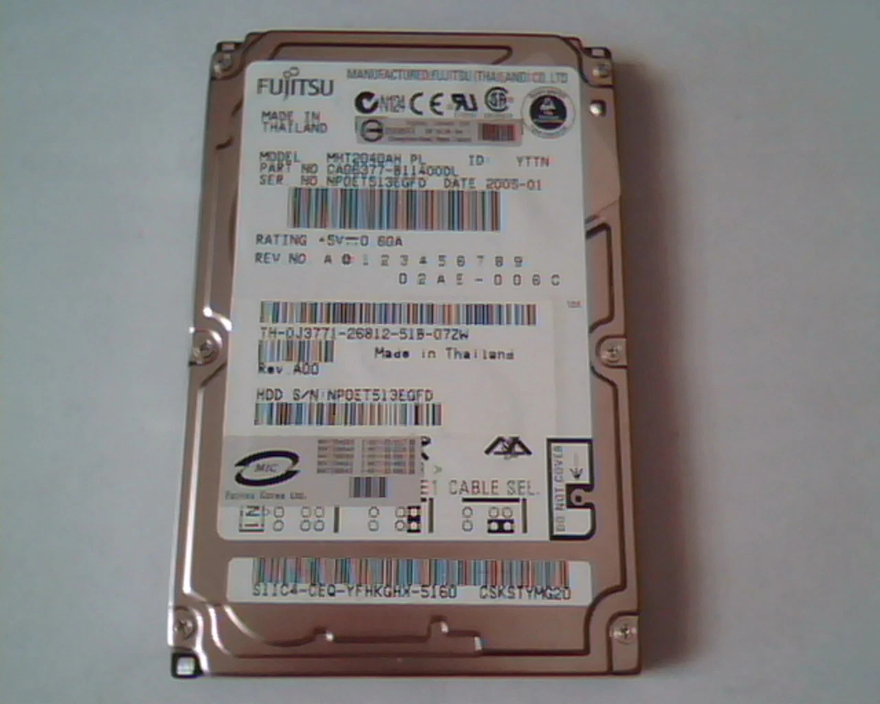2.5 Hard Disk Drive Fujitsu MHT2040AH PL YTTN CA06377-B11400DL 2005-01 A00