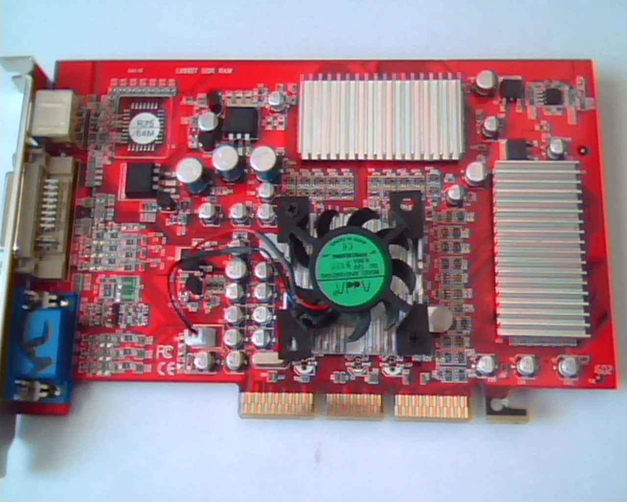 AGP card DDR ATI G-Radeon 7500 TV 64MB Radeon VGA DVI 128Bit