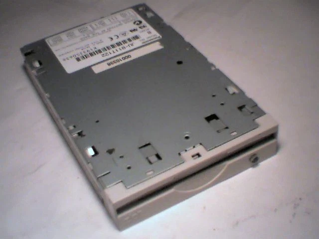 Panasonic Internal ATAPI IDE ZIP 100 Drive JU-811T122
