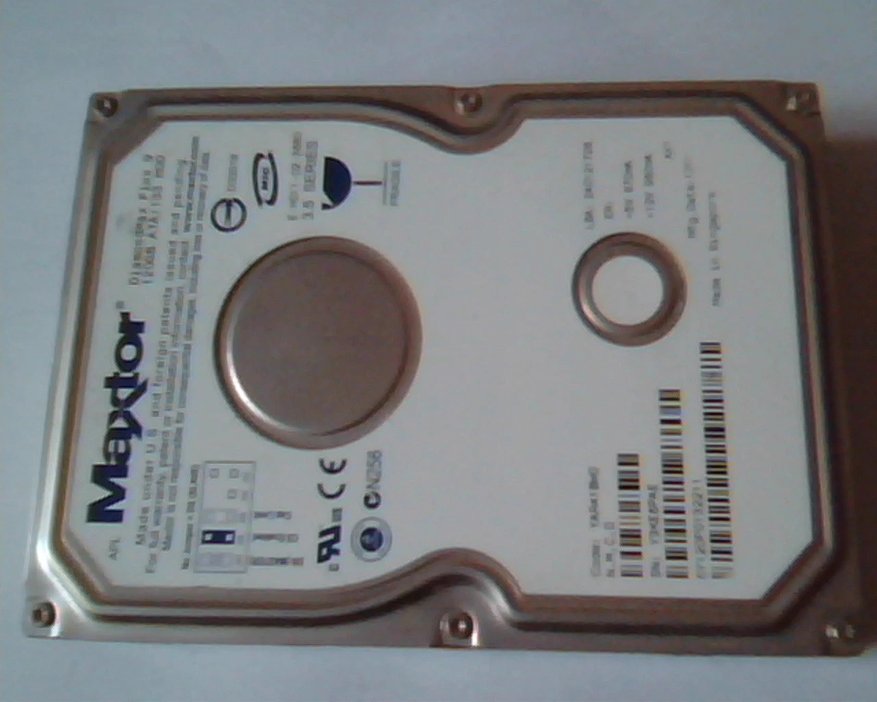 Hard Drive Disk IDE Maxtor DiamondMax Plus 9 120GB 240121728 YAR41BW0 N,M,C,D